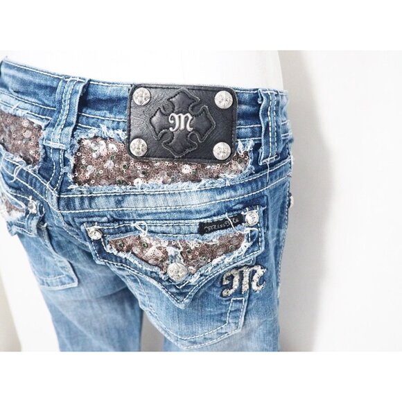 Miss Me Dark Blue Medium Wash Denim Jewel Pocket Capri Jeans, Size 26 - Picture 1 of 16